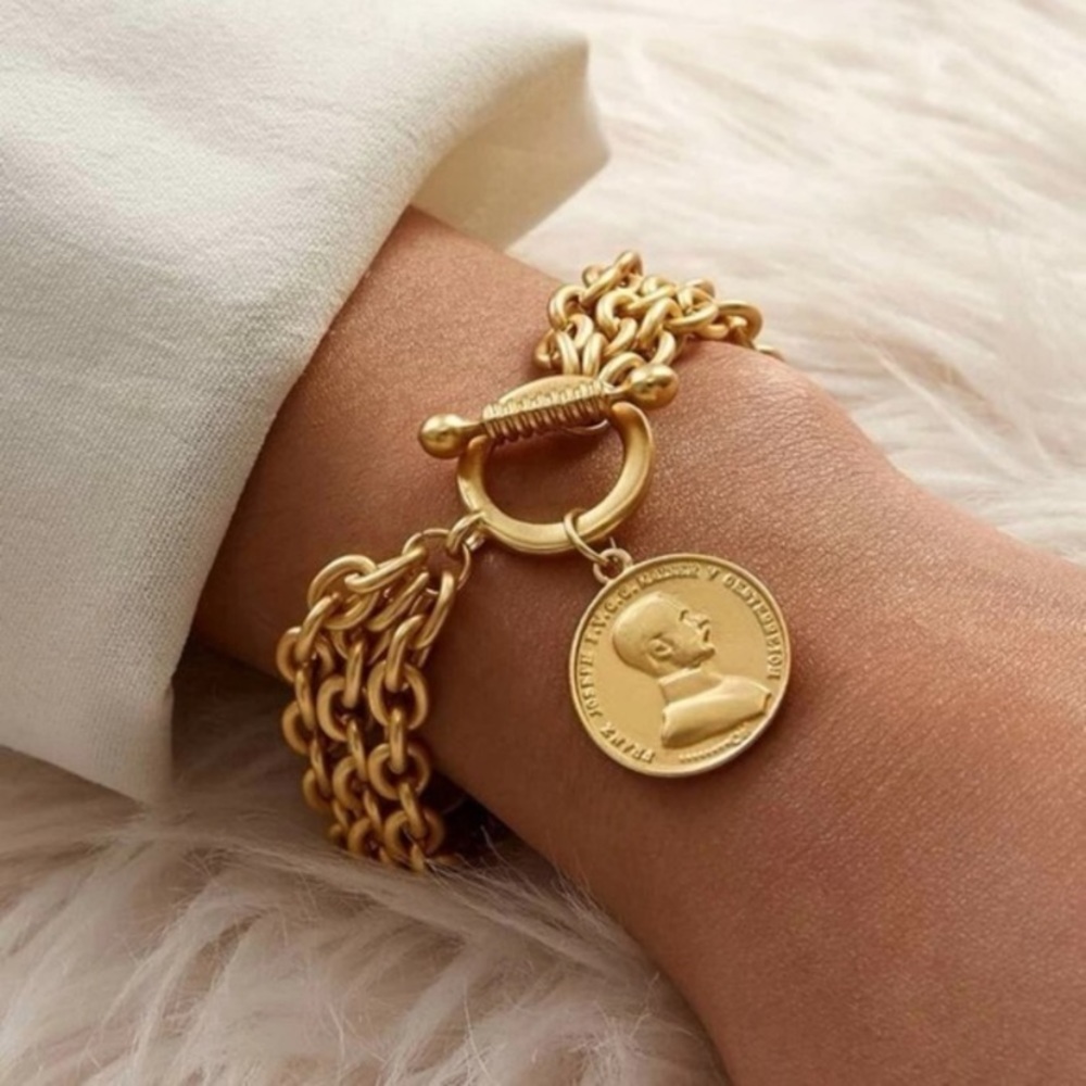 Gold Toggle Coin Bracelet